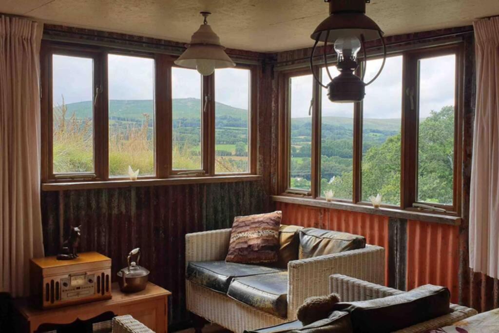 Foxesden, Unique Eco Cabin, Dartmoor Views South Brent Экстерьер фото