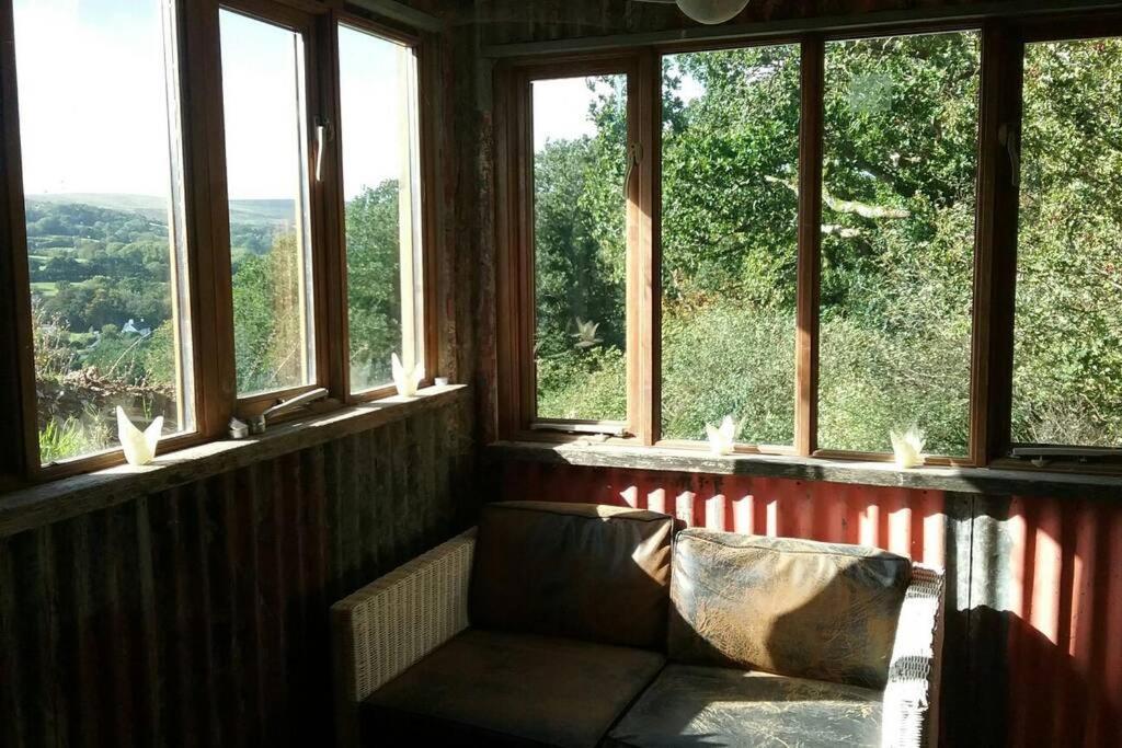 Foxesden, Unique Eco Cabin, Dartmoor Views South Brent Экстерьер фото